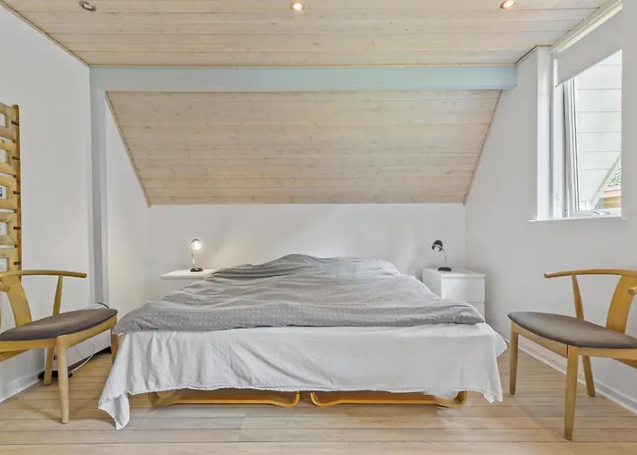 Дом отдыха With Fireplace 11